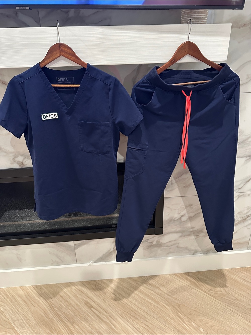 Figs Navy Scrub Set with Coral Drawcord Top S bottom Small Tall